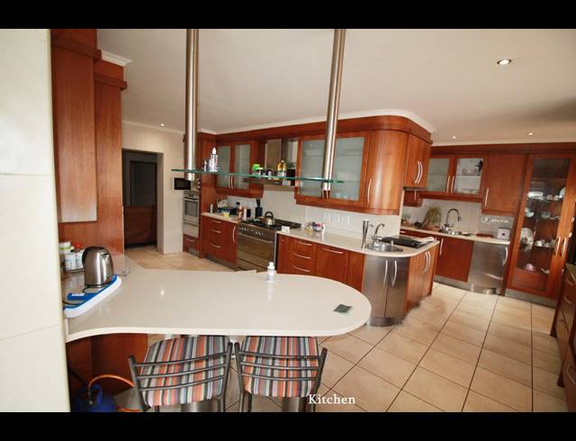 8 BEDROOM FREEHOLD FOR SALE IN RAND COLLIERIES